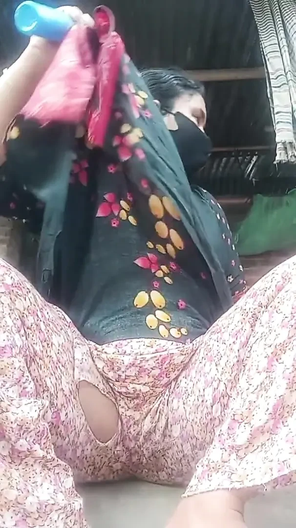 Büyük ve sinsi parmak! Büyük memeli büyük göt yalıyor dashe passy finger passy
