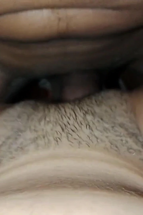 Azgın desi evli kadın otel odasında sert sikişiyor - yüksek sesle inleyen bakış açısı sadece Eva