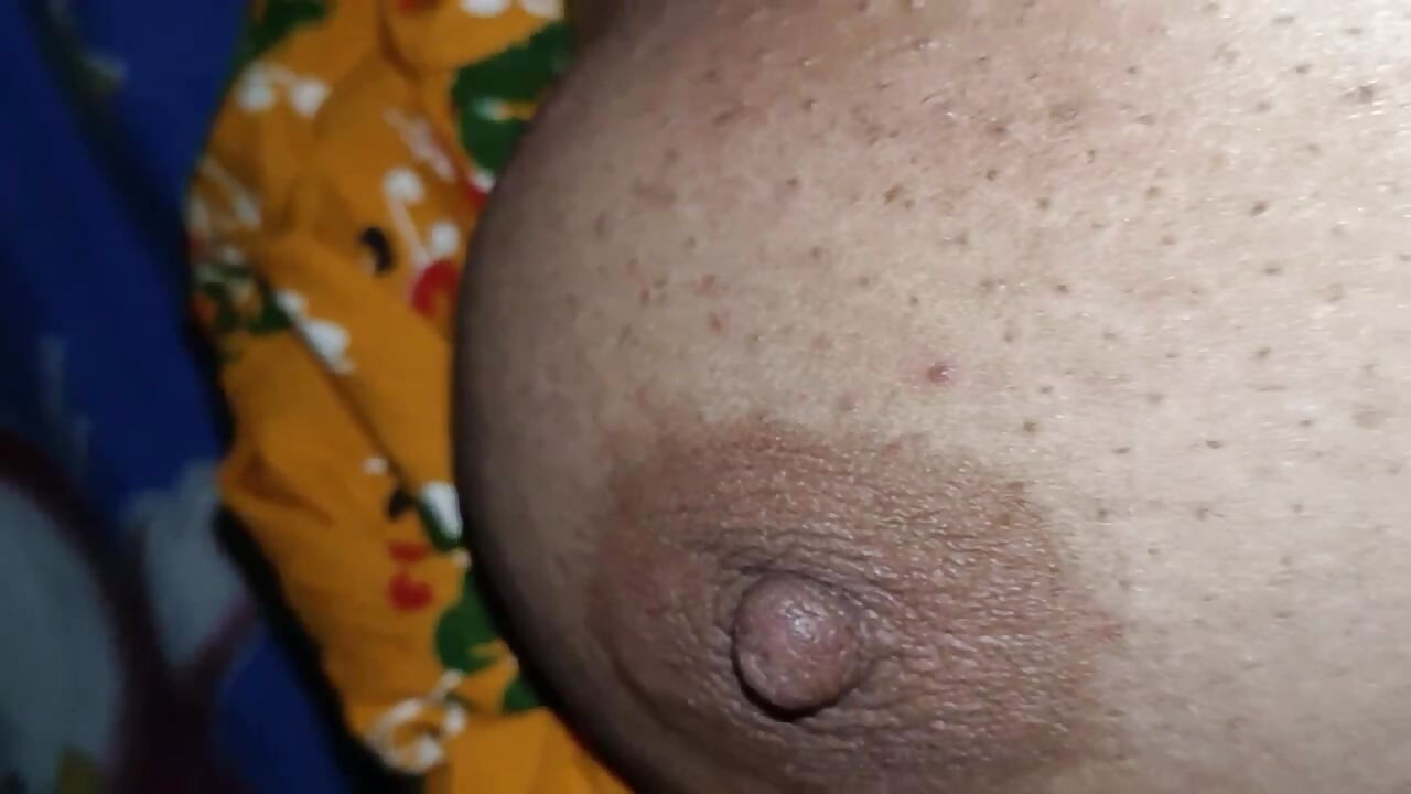 Hintli Bengalli ev hanımı boudi sikiş ve boşalma