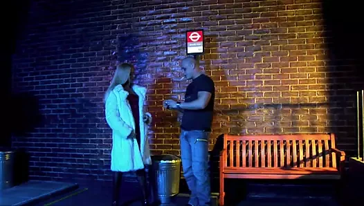 Uzun saçlı milf hoşlanır alma o şişman horoz içinde ona kedi