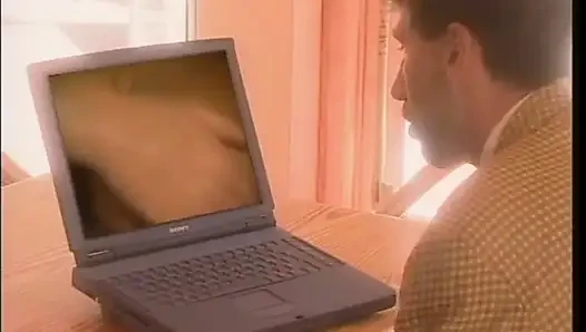 Harika orta yaşlı seksi kadın arabada büyük siyah yarakla sikiliyor