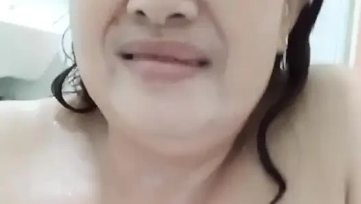 Bu sabah uyandım ve önce banyo yapıyorum hobimi hayal ettim nasıl ge blk yarak. Orgazm olmak istiyorum.