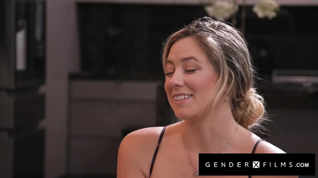 Genderx filmleri - ateşli evli kadın trans bebeğin kocasıyla tekrar sikişmesini izliyor