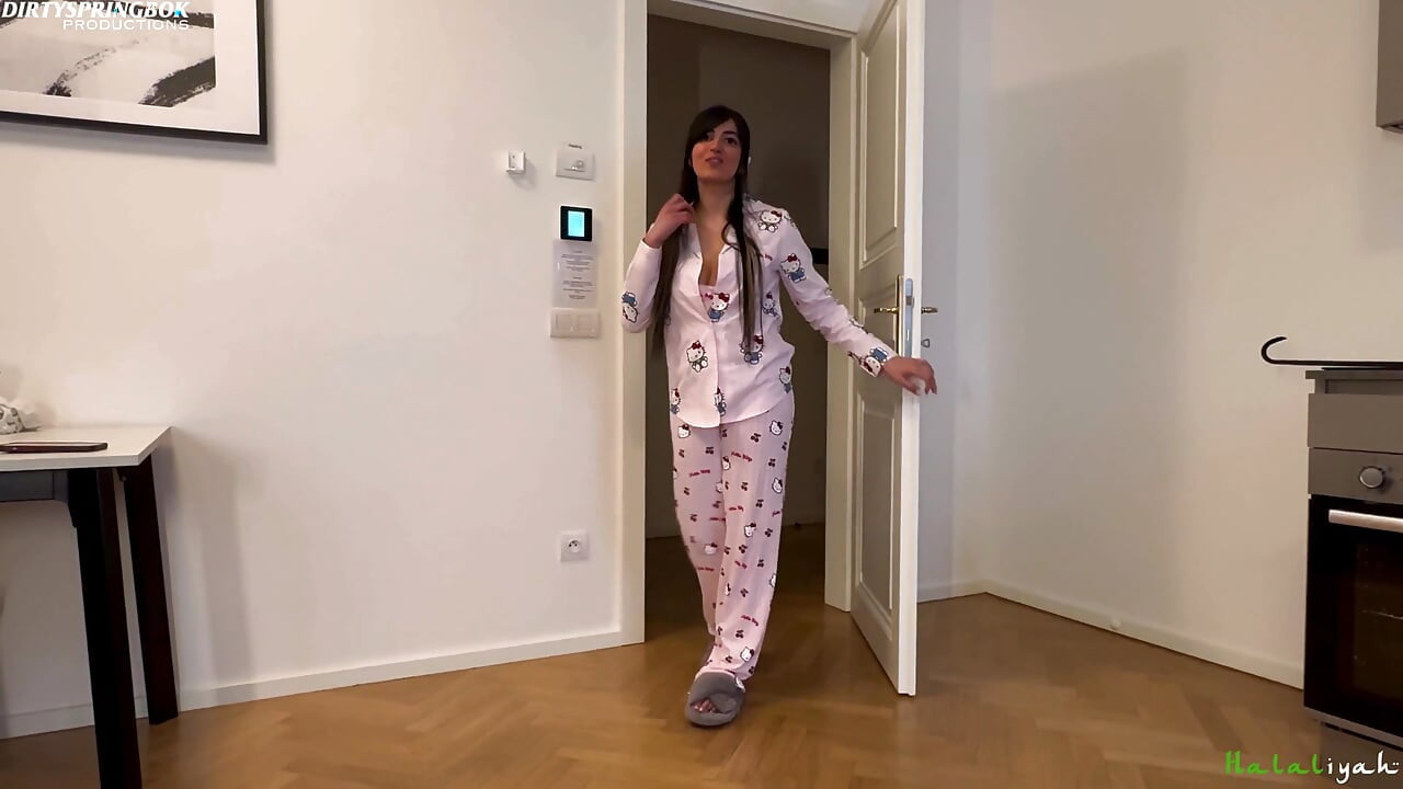Aaliyah İskender'i diliyle azdırıyor ve patlatıyor