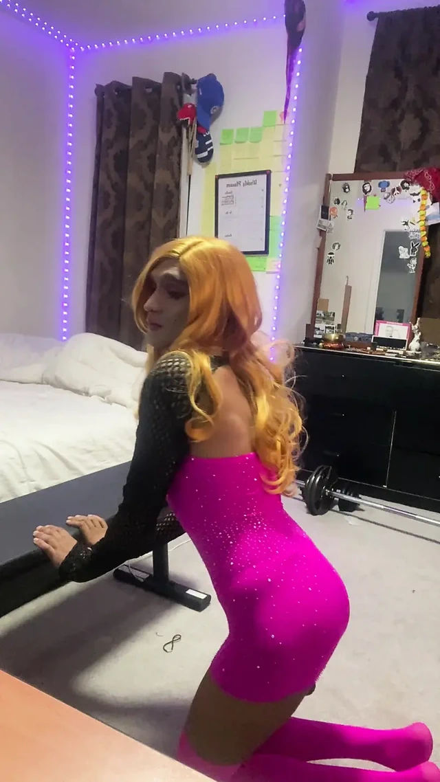 BARBIE BEBEK TRAVESTI SARıŞıN TARAFıNDAN ATEŞLI HINTLI KADıN
