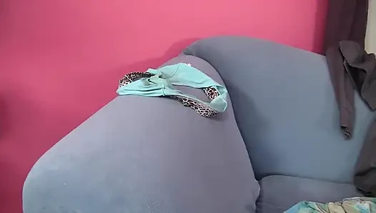 Tali Dova üvey babasının dediğini yapıyor
