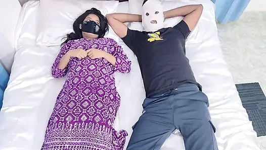 Orta yaşlı seksi üvey anne ilk kez üvey oğluyla aynı yatağı paylaşıyor bölüm bir