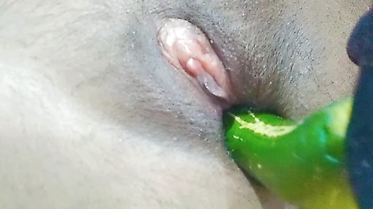 Göt deliği ve amcık deliğinin içinde ağrılı anal