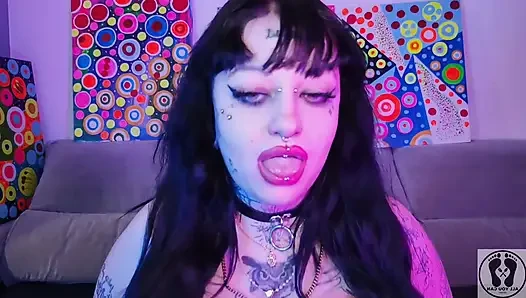 Burun fetişi deedeelove gotik güzellik kızı