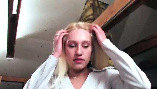 Kilerde güzel bir oral seks!