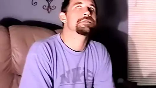 Kıllı sakallı damızlık horoz tek başına mastürbasyon yaparken boşalan