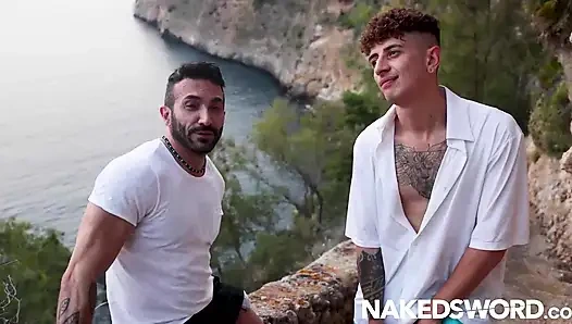 Nakedsword kaslı Justin Jett götten sikişten sonra Giuspel'i sikiyor