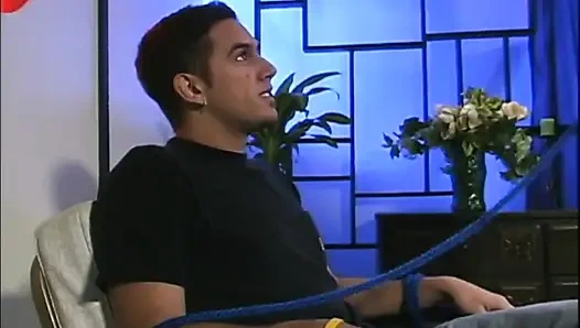 Seksi sarışın amcıkta büyük zenci yarağı ağzına boşalıyor