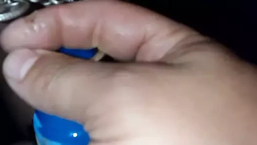 Moglie sfondata da grosso dildo