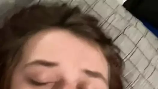 arkadaşıyla aldatan kız