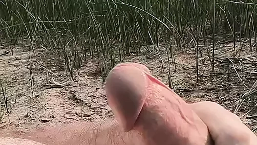 Plajda mastürbasyon yapıyor