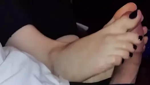 Eş footjob w cumshot