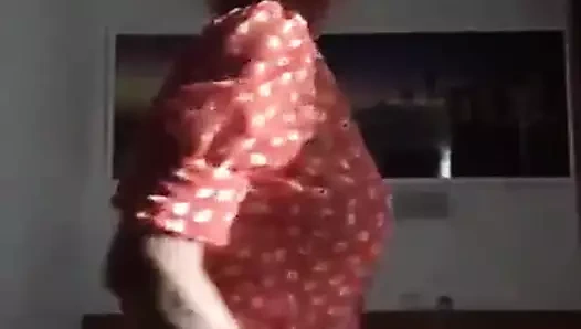 nine olaya streptease