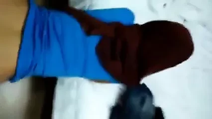 Jilbabers NGentot sambil Nonton