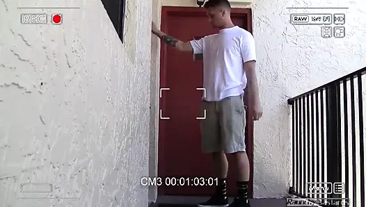 Ödemesi gereken faturalı beyzbol sporcusu