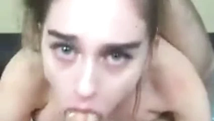 güzel kız emme horoz