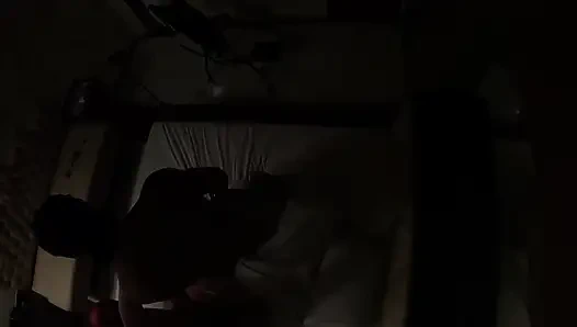 Altyazılı yırtık vücut geliştirmeci boğa ateşli evli kadınla sikişiyor anal ham bakış açısı: gavat koca çifte sakso ve çığlık çığlığa orgazm filme alıyor