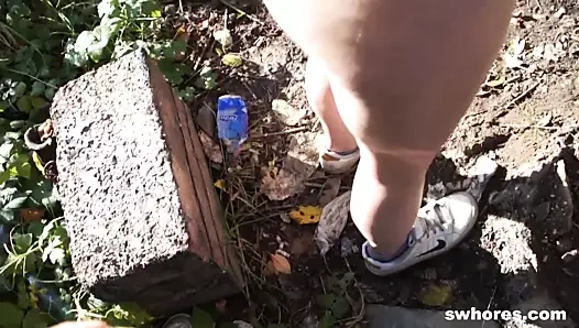 Ucuz sokak fahişe ile hızlı emmek ve sikme