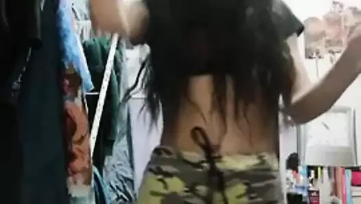 Kızıllar periskop da dans gösterisi