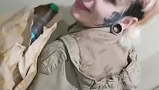 Arjantinli kız otoparkta seks yapıyor