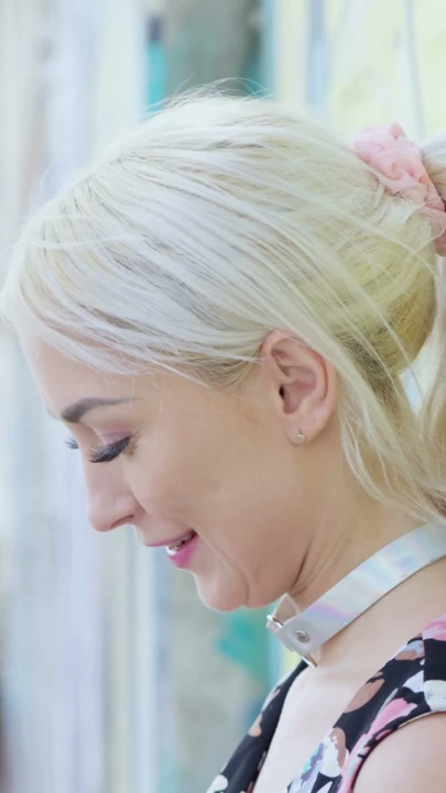 Lisi Kitty Altı Kişilik Hava Geçirmez Gangbang Yapıyor | Klip 1