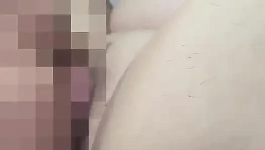 Adam dilini amcığımın derinliklerine soktu, sonra taşaklarını bağladım ve içime boşaldı