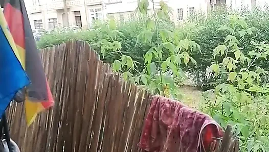 Balkonda ateşli ıslak oyunlar