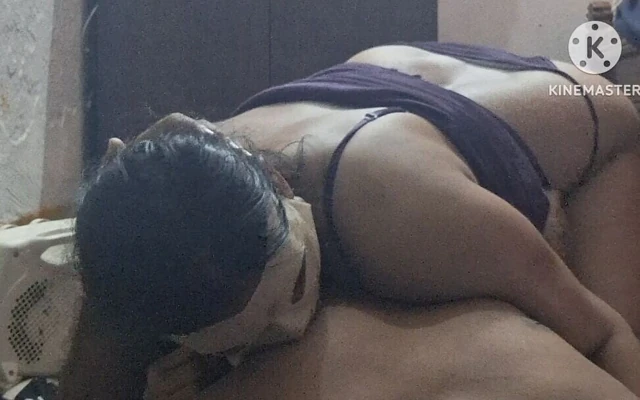 Hintli evli kadın domalarak sert sikişiyor ateşli çiftler viral seks videosu
