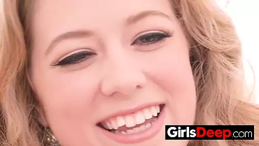 Girlsdeep - ıslak amcık sıçratıyor