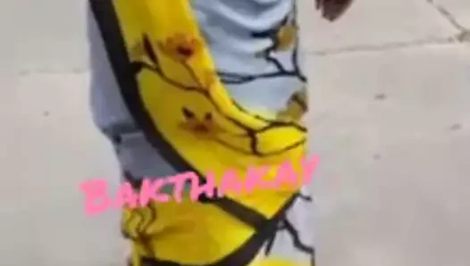 Güzel göt sallıyor