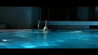 louise bourgoin se baigne nue