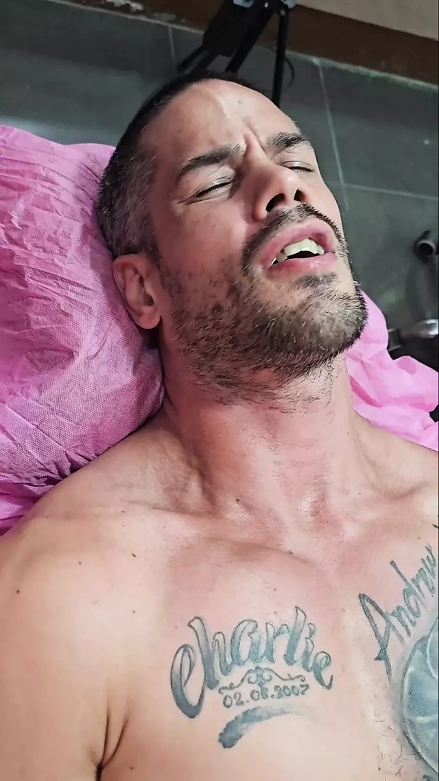 Duvee Davis şampiyon mastürbasyon yapıyor