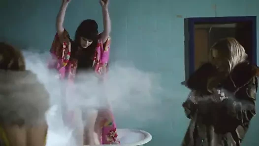 Tilkiler tarafından gençlik