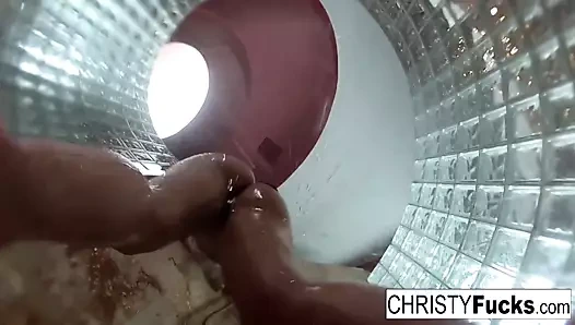 Bts'i christy ve yıldız çiçeği ile duşta eğlendirin