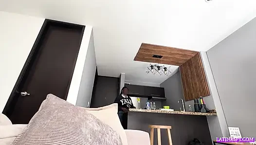 Büyük doğal memeli siyah hizmetçi TC'ye yardım etmeye geliyor bölüm 1