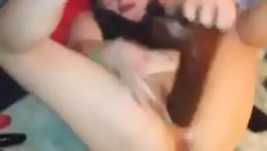 KEDİ geniş açık ve sıcak