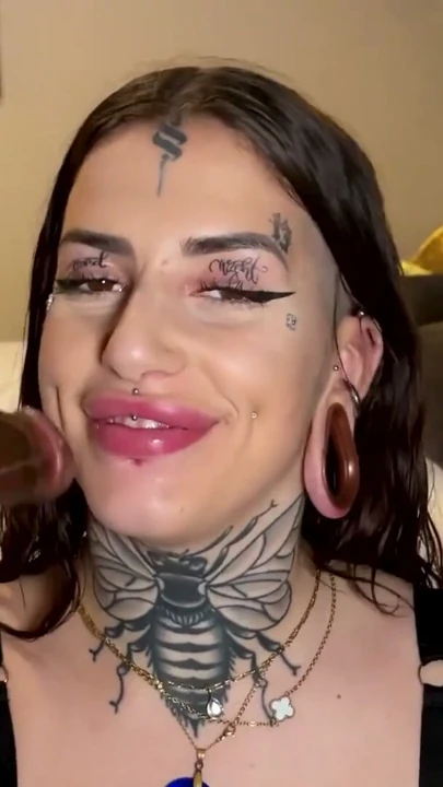 Güzel Bir Fransız Goth Kızı, Erkek Arkadaşının Yeni Dairesinde Büyük Götüne Anal ve DP Yapılarak Sikiliyor !!! | Klip 2