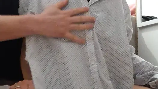 Orta yaşlı seksi kadın yaramaz olduğunda, efendi mutlu içinde.