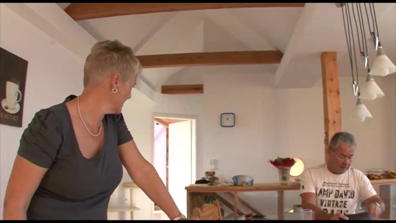 At home the sexy sluts go crazy in their pussies – 3