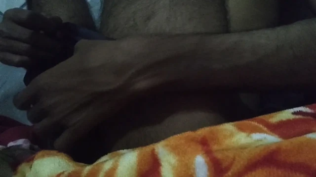 Yeni porno desi seks Hintli ateşli ince kız çıplak amcık el masajı desi oğlan