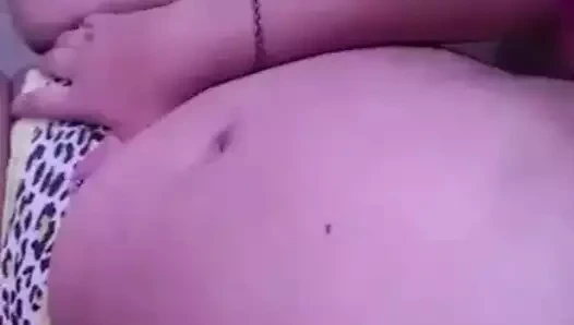 kız emme sırasında kendini losyonları