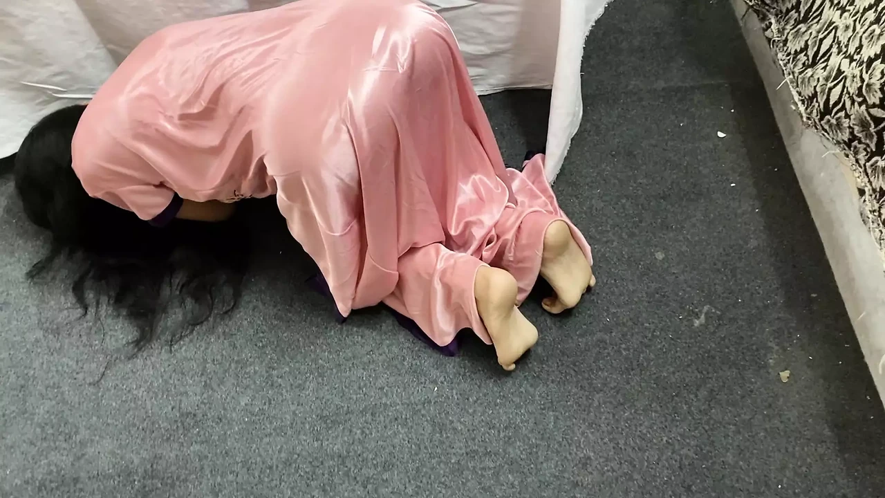 Full Scene: Chachi Ki Moti Gand Aur Pyasa Devar New Desi Sex Video Webcam Webcam Porn (Full Video) - Austria Special