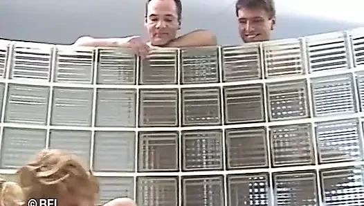 Edepsiz kızlar grup sekste sikişiyor - dvd