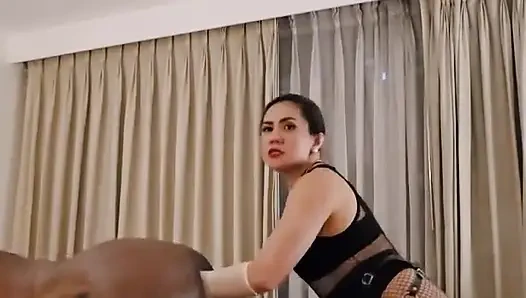 Dominafire anal yumruk sokma ve köleyi sikiyor