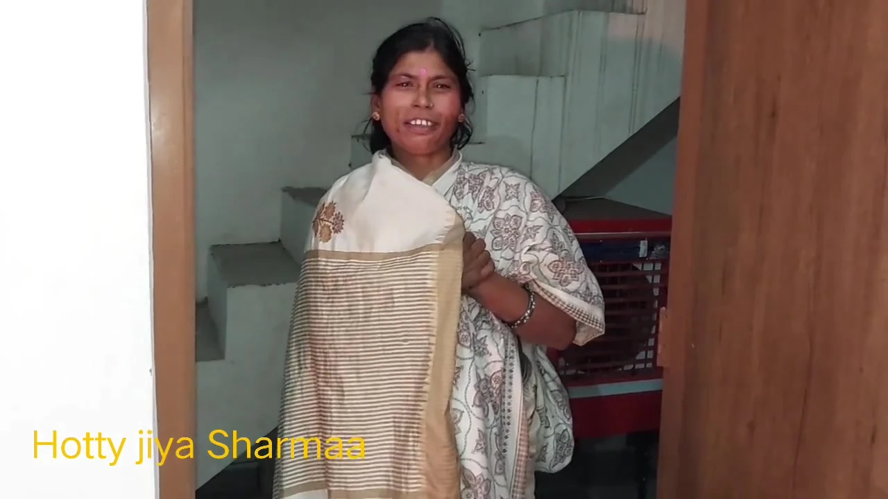 Desi Amma ki Saree utar kar nangha kiya aur zabardast choda